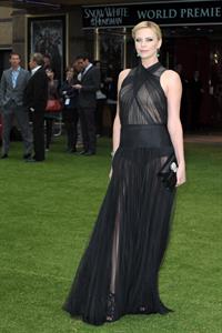 Charlize Theron and Kristen Stewart at the  Snow White And The Huntsman  World Premiere, May 14, 2012