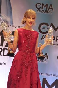 Taylor Swift - 47th Annual CMA Awards 11/6/13  