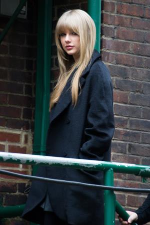 Taylor Swift rehearsal candids for 2013 Victoria’s Secret Fashion Show in New York, November 12, 2013 