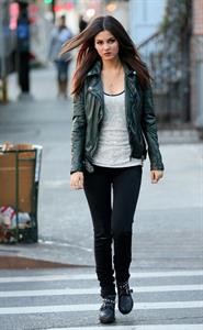 Victoria Justice – “Eye Candy” set in New York 11/13/13  