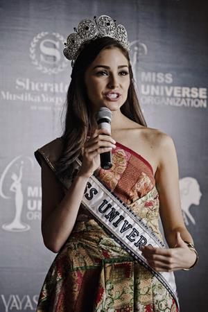 Olivia Culpo Visits Indonesia (Feb 7, 2013) 