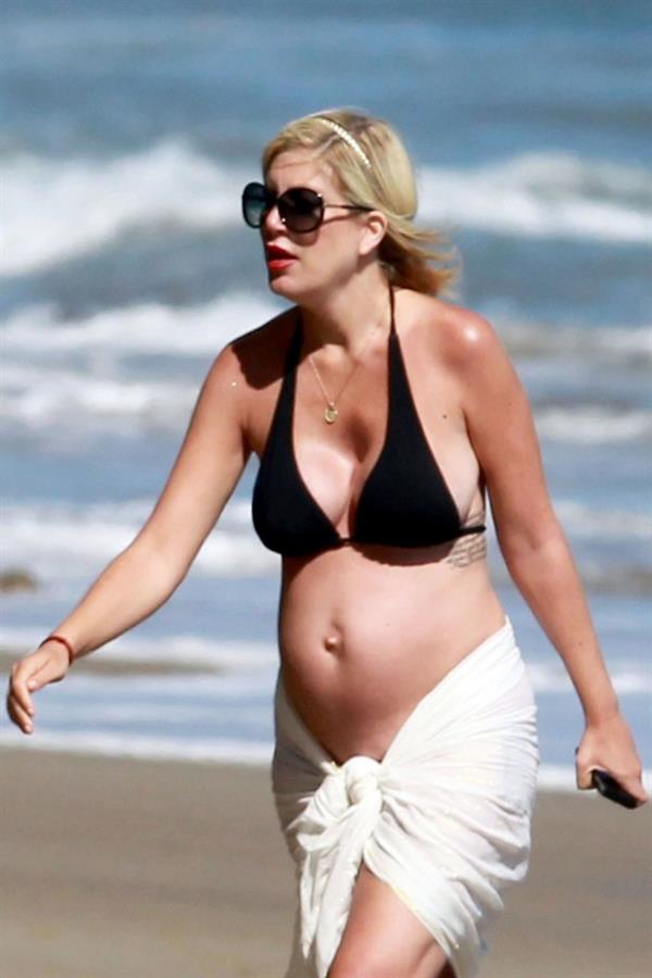 Tori Spelling in a bikini