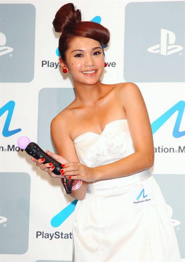 Rainie Yang