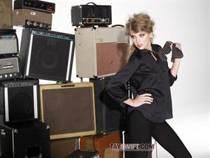 Taylor Swift - Glamour 2009/2010 by Matthias Vriens