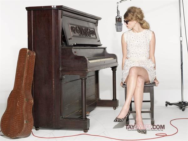 Taylor Swift - Glamour 2009/2010 by Matthias Vriens