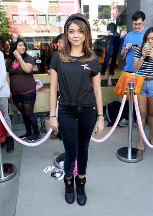 Sarah Hyland – PUMA Project Pink Charity 10/12/13  