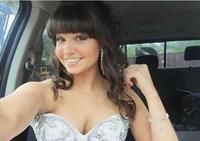 Holly Warnock taking a selfie