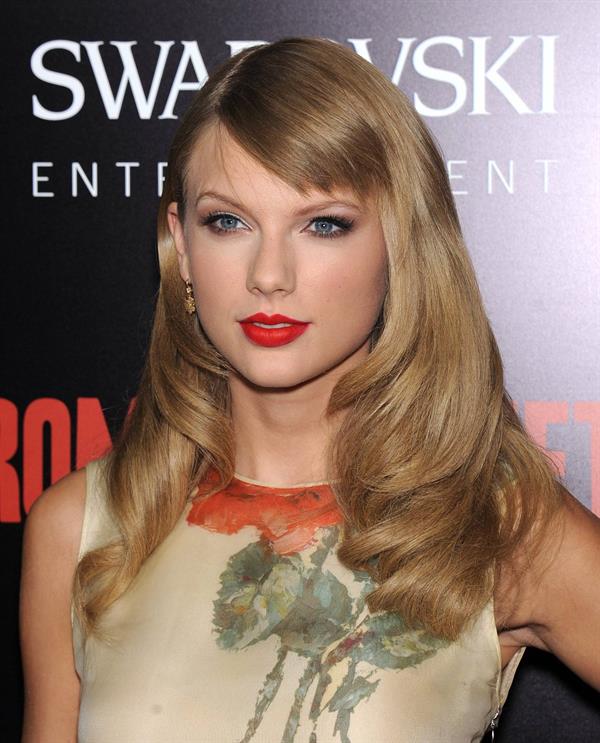 Taylor Swift -  Romeo & Juliet  LA Premiere 9/24/13  