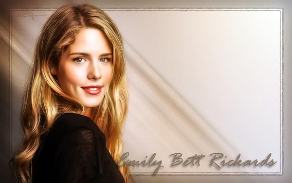 Emily Bett Rickards