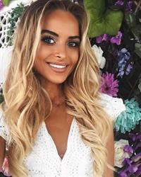 Chiara Bransi taking a selfie