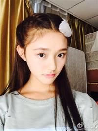 Yun Lin taking a selfie