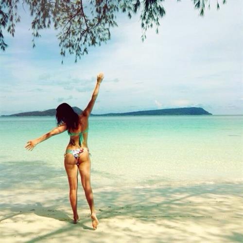 Roz Groenewoud in a bikini - ass