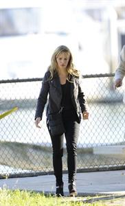 Jennifer Jason Leigh