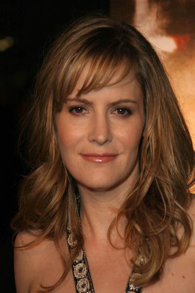 Jennifer Jason Leigh