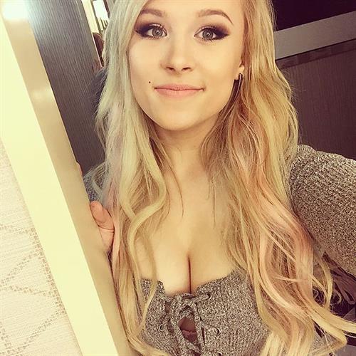 Sonya taking a selfie