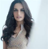 Manushi Chhillar