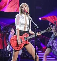 Taylor Swift  Red  Tour - Concert at the Staples Center in Los Angeles - August 19, 2013 