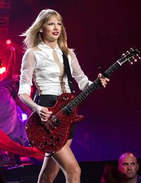 Taylor Swift  Red  Tour - Concert at the Staples Center in Los Angeles - August 19, 2013 