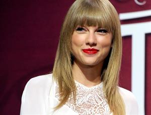 Taylor Swift 'Red' Tour Press Event in LA 8/20/13  