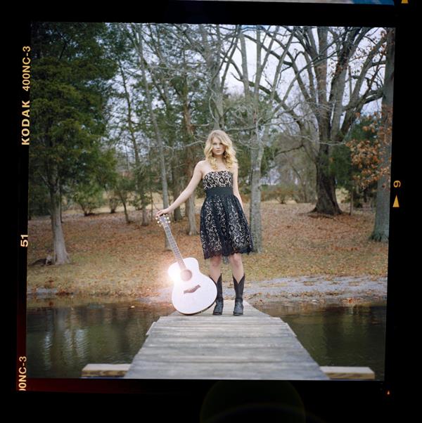 Taylor Swift - Austin Hargrave photoshoot 12/12/08  