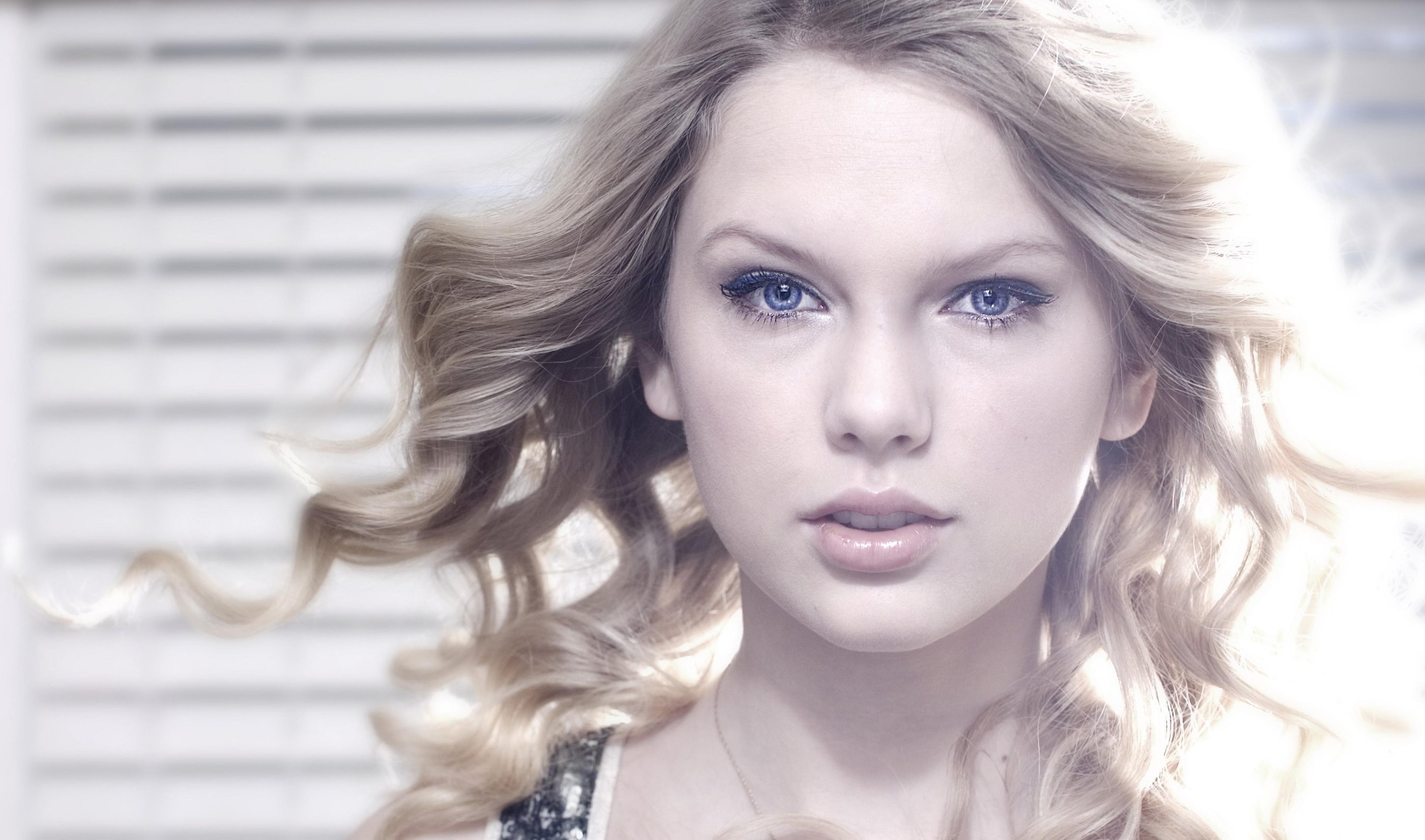 Taylor Swift - Austin Hargrave photoshoot 12/12/08  