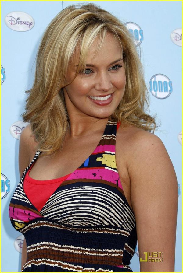 Tiffany Thornton