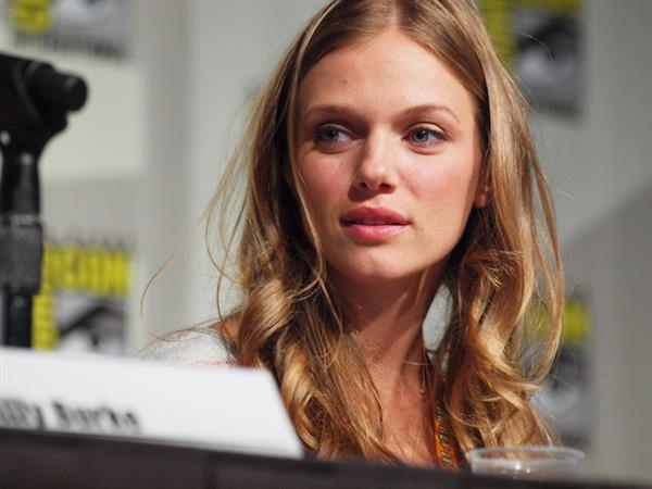 Tracy Spiridakos