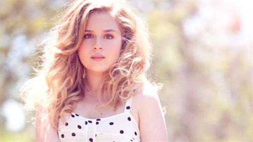 Allie Grant