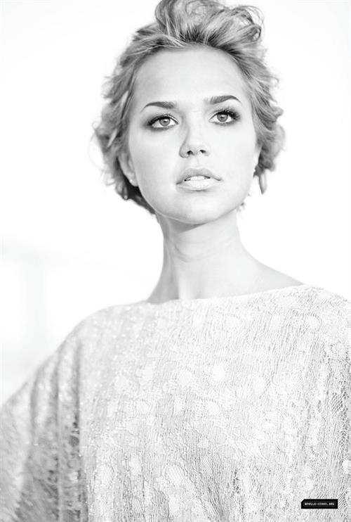Arielle Kebbel