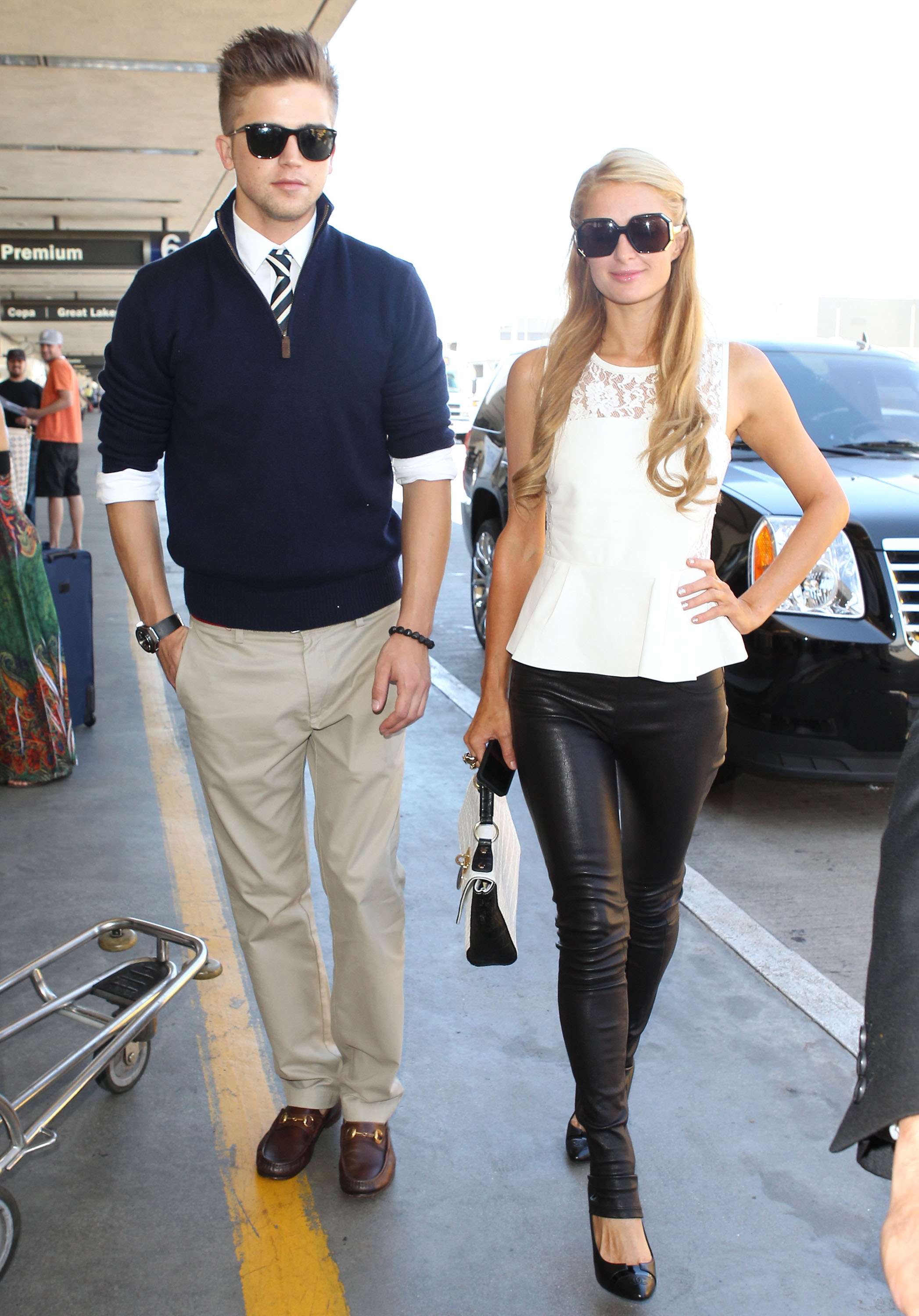 Paris Hilton Arrives at LAAirport in Los Angeles (September 6, 2013) 