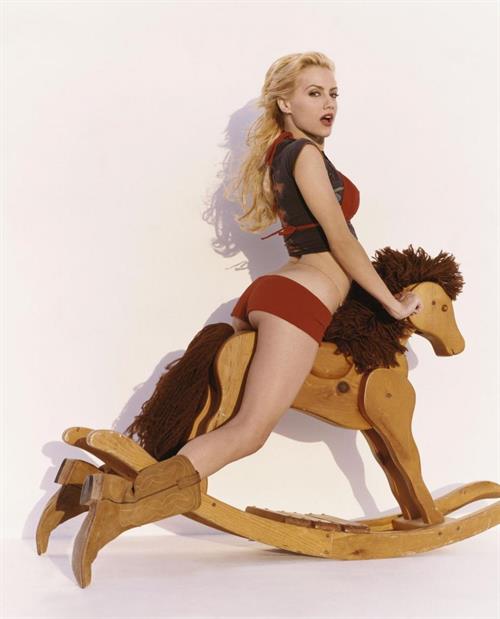 Brittany Murphy - ass