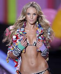 Candice Swanepoel