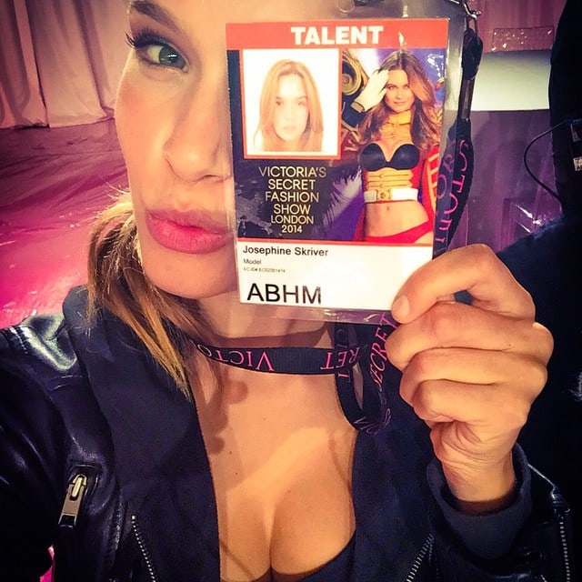 Josephine Skriver taking a selfie