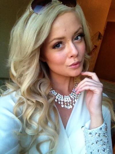 Frida Fornander taking a selfie