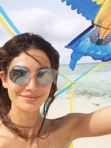 Lily Aldridge taking a selfie