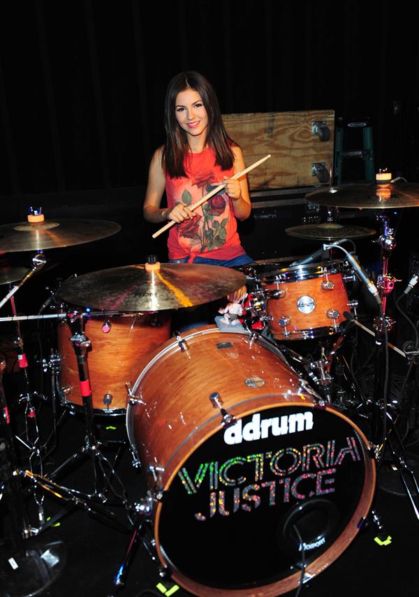 Victoria Justice Rehearsal for tour with Big Time Rush in Burbank - June 18, 2013 