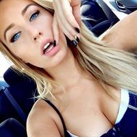 Maria Doroshina taking a selfie