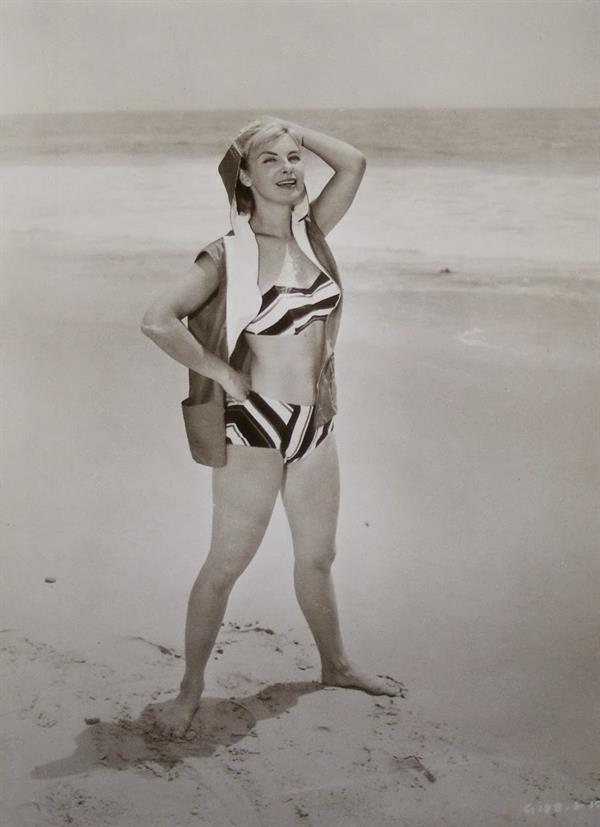Joanne Woodward in a bikini