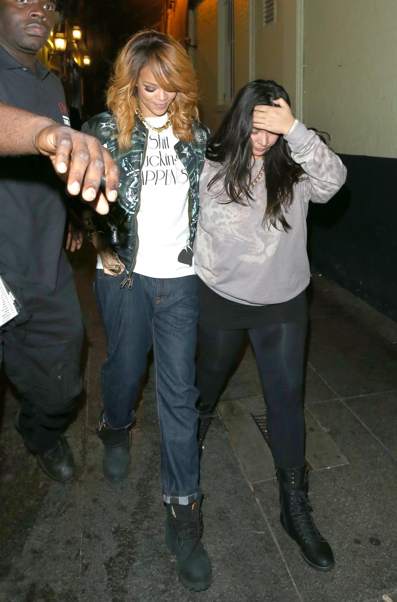 Rihanna enjoys a night out in Dublin, Ireland (22.06.2013) 