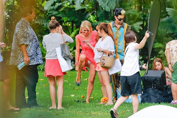 Paris Hilton At a photoshoot in Honolulu, Hawaii (June 1, 2013) 