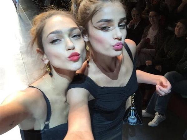 Taylor Marie Hill taking a selfie