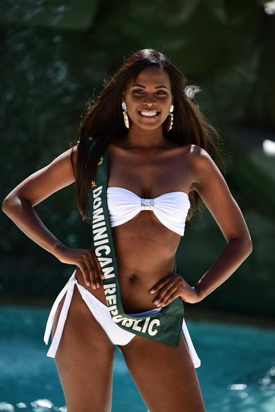 Íngrid Franco in a bikini