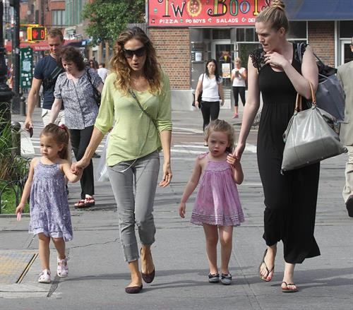 Sarah Jessica Parker Takes a stroll with her twins around the West Village in New York City (May 21, 2013) 