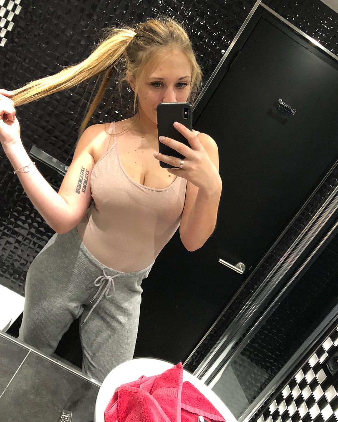 Charlotte taking a selfie