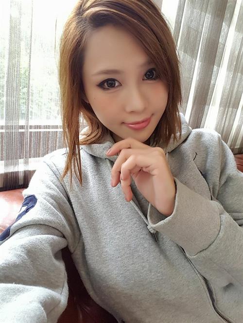 Ma Yourong taking a selfie