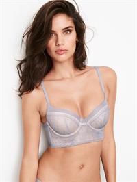 Sara Sampaio in lingerie