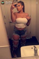 Cassidy Banks taking a selfie