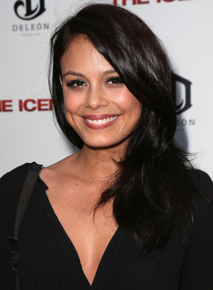 Nathalie Kelley