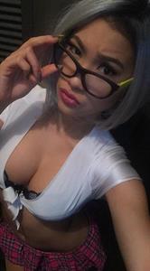 Mhaye Monti taking a selfie