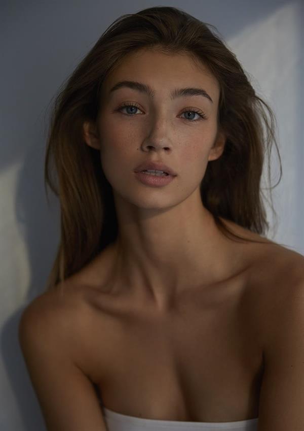 Lorena Rae